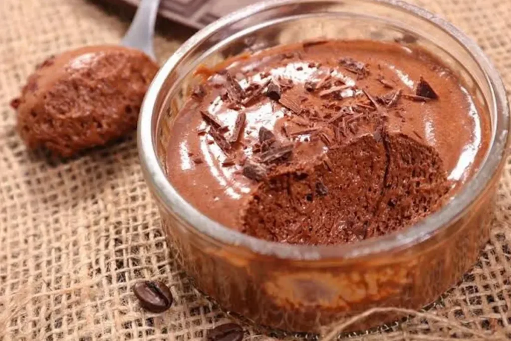 Como fazer mousse de chocolate cremoso que derrete na boca. 3 mousse cremoso de chocolate mousse de chocolate fazer mousse de chocolate