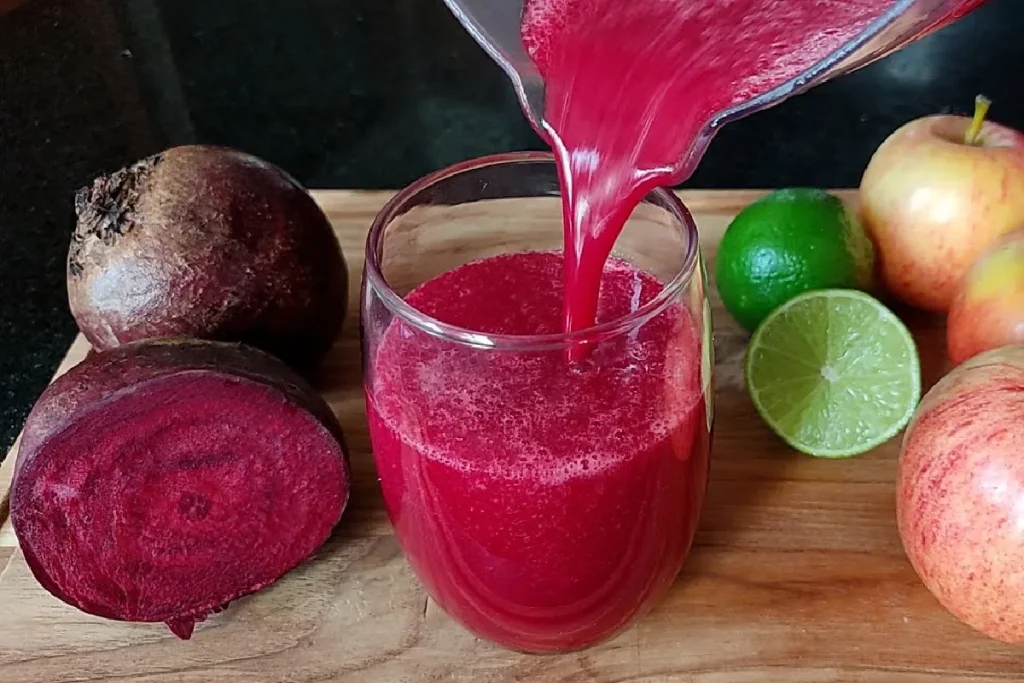 Comecei a tomar este suco de beterraba e minha energia triplicou! 2 suco de beterraba